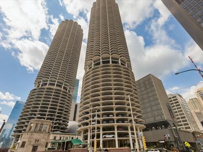 300 N State St APT 4326