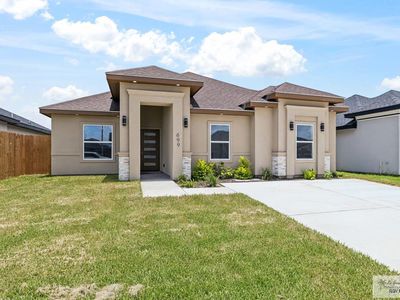 699 Foster Ln