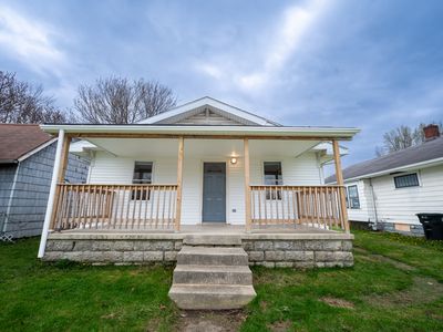1605 W Memorial Dr