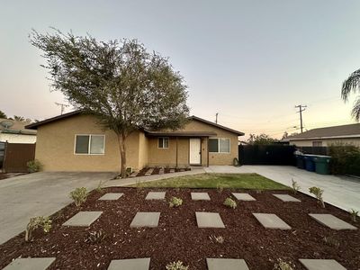 1561 W Juliet