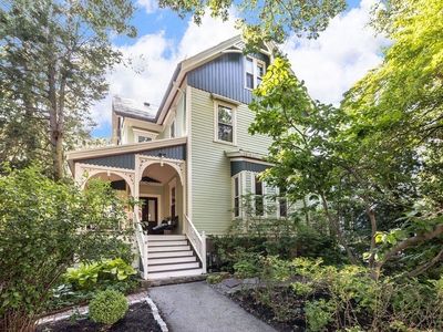 31 Wesley St