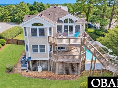 201 W Outlook Ct