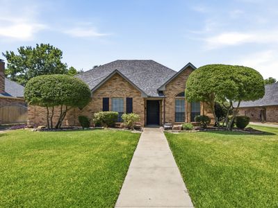 11 Edgemere Dr