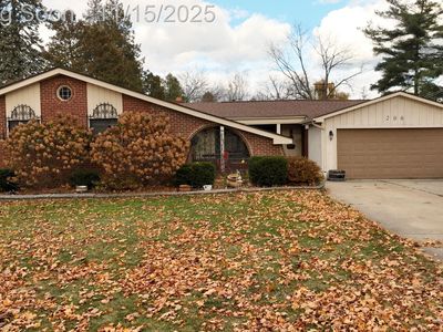 206 Wellington Cres