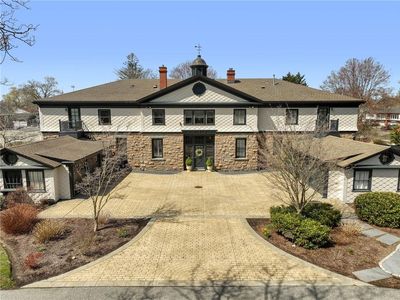 8 Annandale Rd UNIT 2