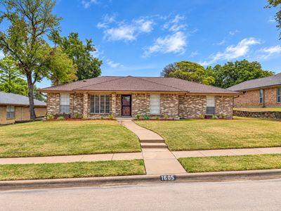 Property at 1605 Brighton Dr, Carrollton, TX