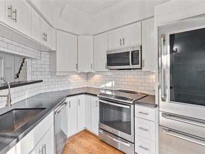 2215 Stanford St #2215