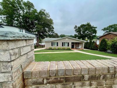 155 Lakeview Dr
