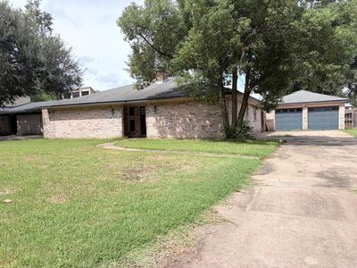 Property at 350 S Amherst Dr, West Columbia, TX
