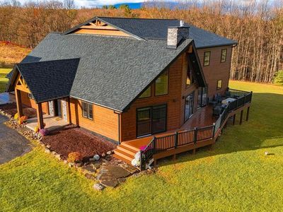 1382 Bear Mountain Rd