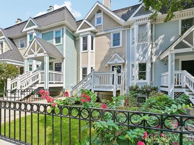 316 W 10th St