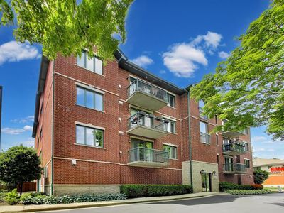 Property at 511 N Cass Ave APT 2C, Westmont, IL