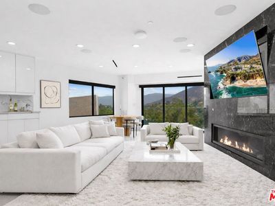 7141 Woodrow Wilson Dr