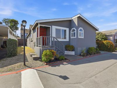 20 Russell Rd Space 8
