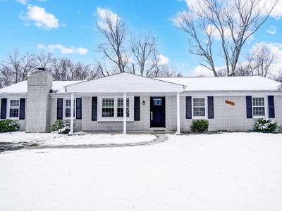 3842 Field Ln