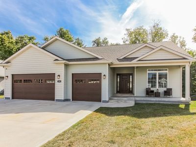 130 Woods Edge Blvd E