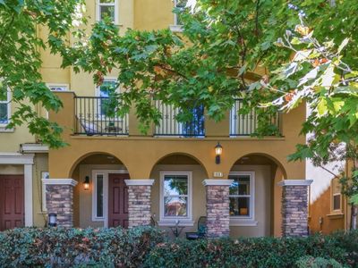 1867 McCandless Dr
