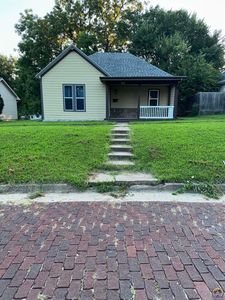 Property at 833 Ohio Ave, Holton, KS