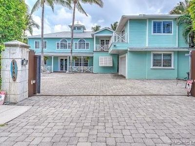 1066 SE Saint Lucie Blvd