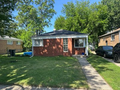 14418 Woodlawn Ave