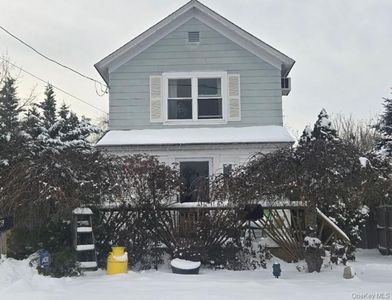 26 Lakeland Avenue
