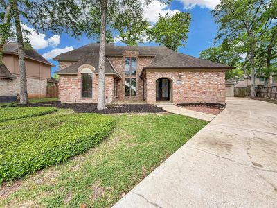 1207 Manor Ct