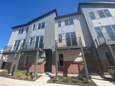 1146 S Redwood Rd #D403