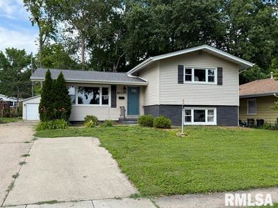2033 Brentwood Dr