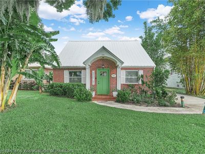 1961 Lakeview Dr