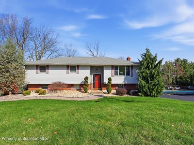 16 Fairfield Dr