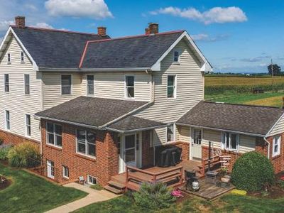 264 Paradise Ln