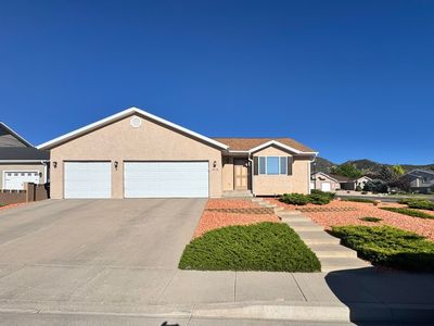 2258 N Wedgewood Ln