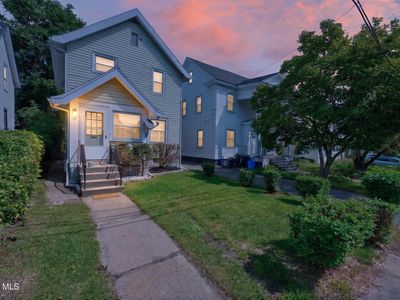 15 Lawn Avenue