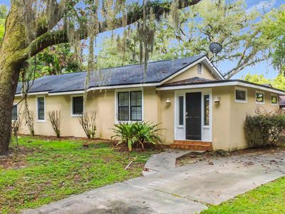 Property at 110 E Lauren Ct, Fern Park, FL