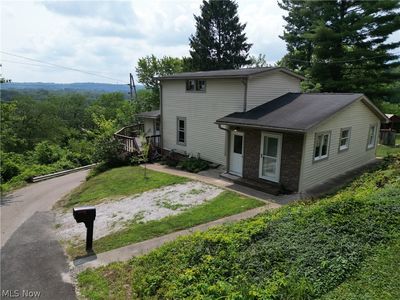 Property at 713 Grace Ave, Coshocton, OH