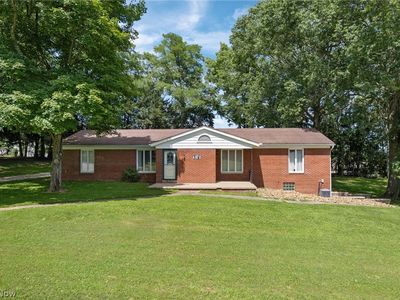 Property at 957 Curtwood Dr, Wooster, OH