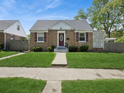Property at 18008 Commercial Ave, Lansing, IL