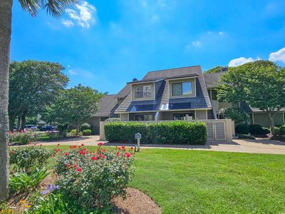 122 Hartland Dr. UNIT 11-D