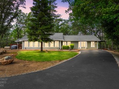 4933 Lakeside Dr