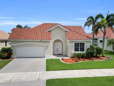 694 SW Lake Charles Circle