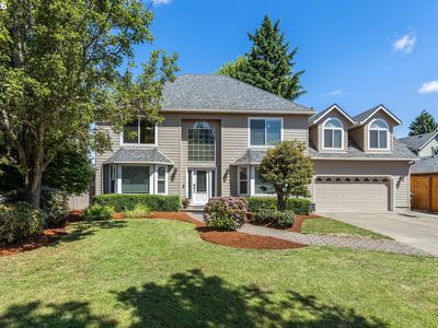857 Laguna Dr NE