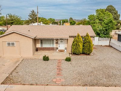2102 N Cochiti Ave