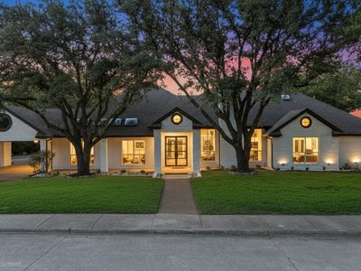 5926 Mapleshade Ln