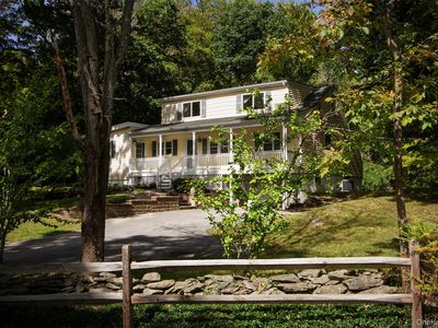 9 Horns Park Road