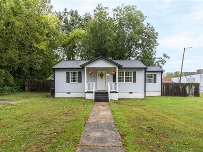 302 W Gene Hairston St
