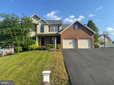 233 Cresthaven Dr