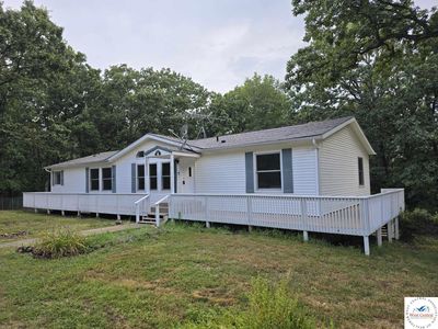905 NE 1021st Rd
