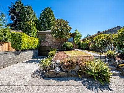 8046 Bagley Avenue N