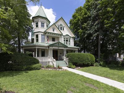 622 W Main STREET