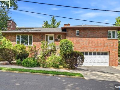 253 McElroy Ave